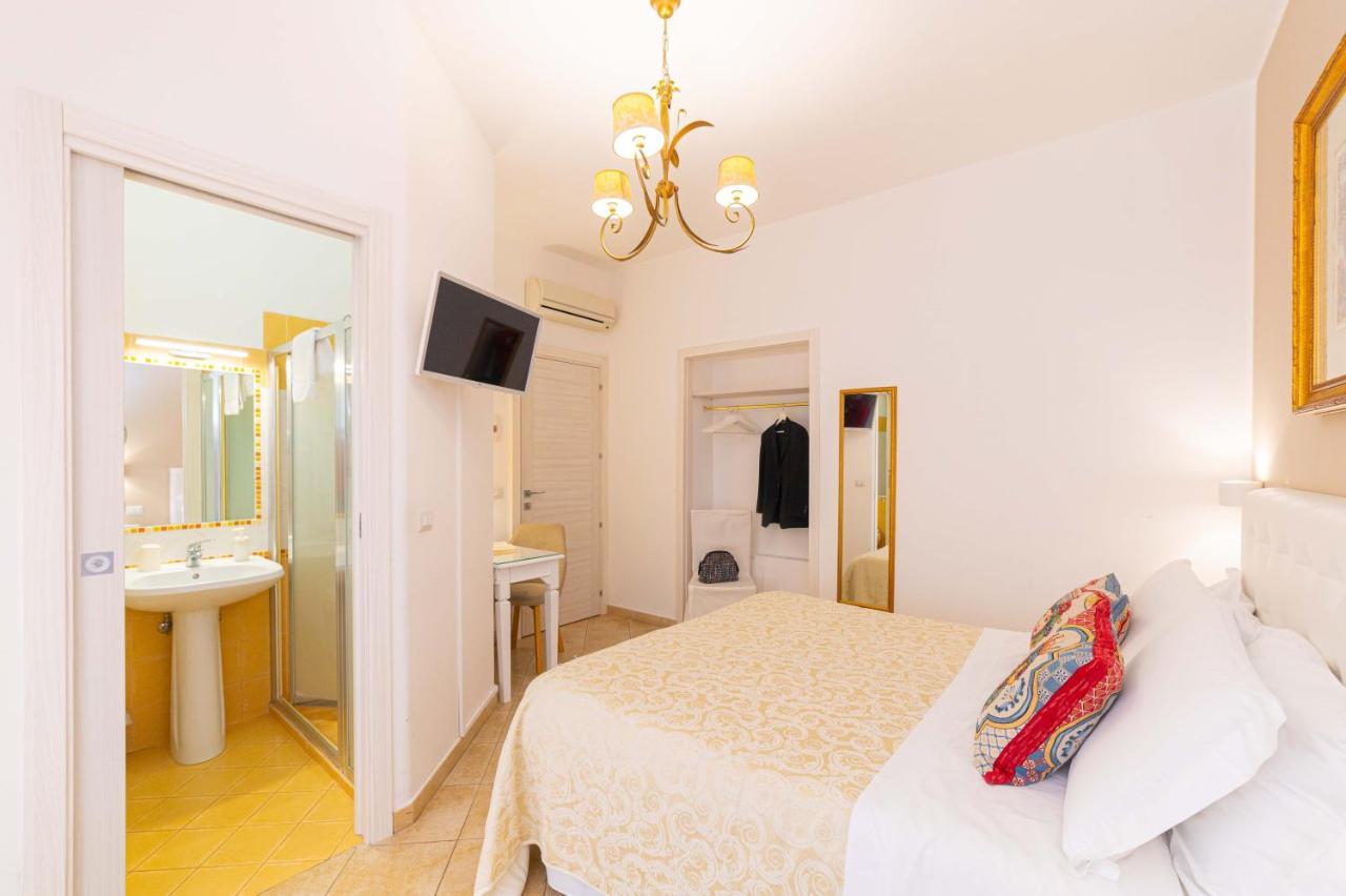 Bed And Breakfast Dionisio タオルミーナ エクステリア 写真