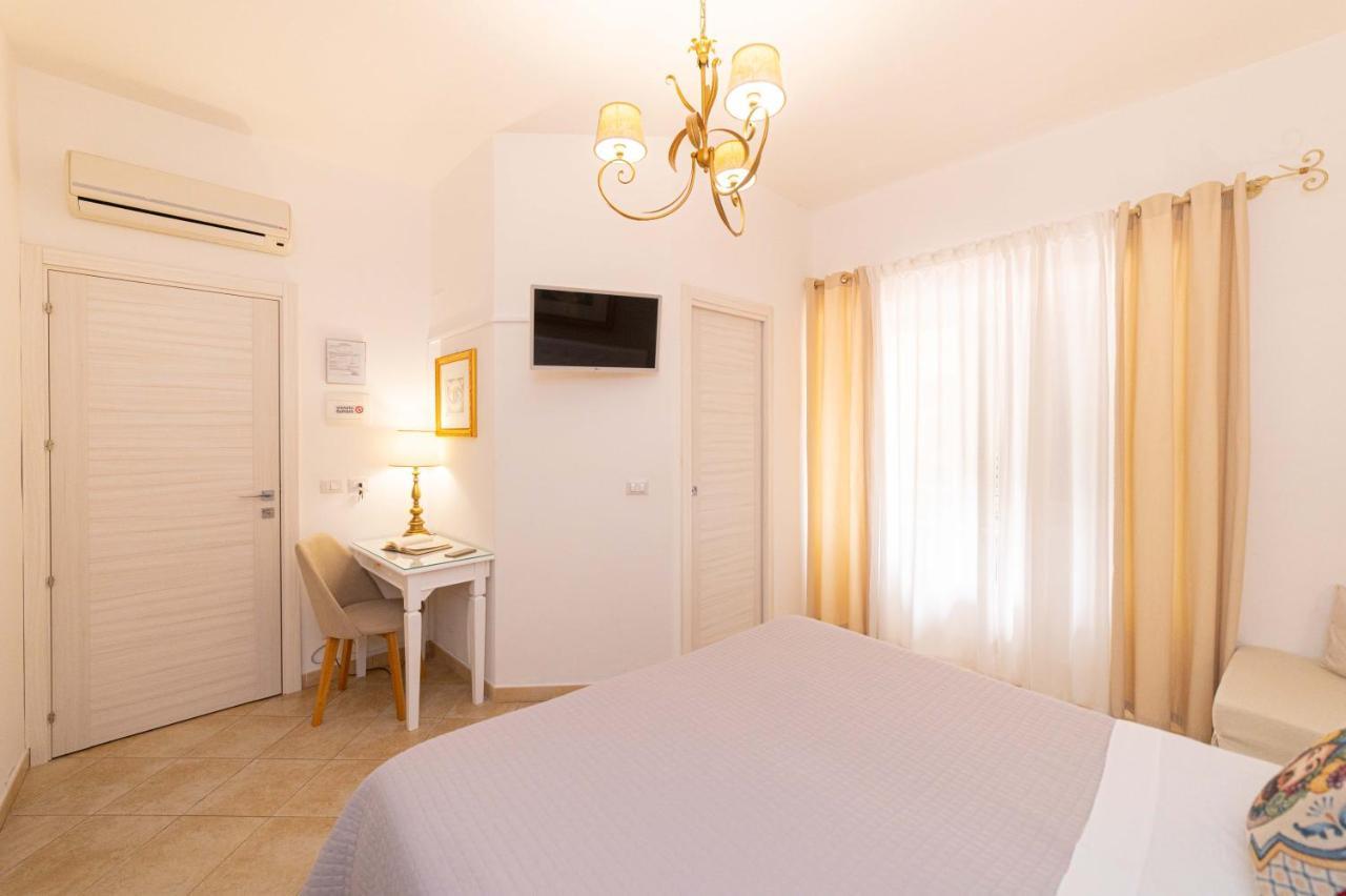 Bed And Breakfast Dionisio タオルミーナ エクステリア 写真