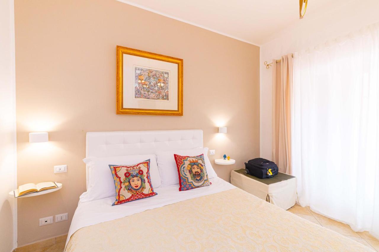 Bed And Breakfast Dionisio タオルミーナ エクステリア 写真