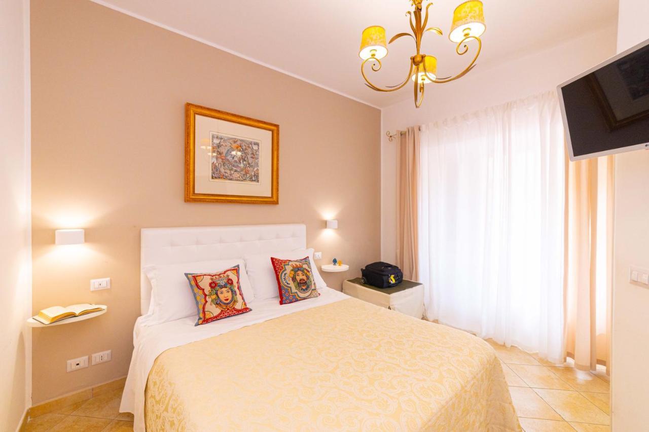 Bed And Breakfast Dionisio タオルミーナ エクステリア 写真