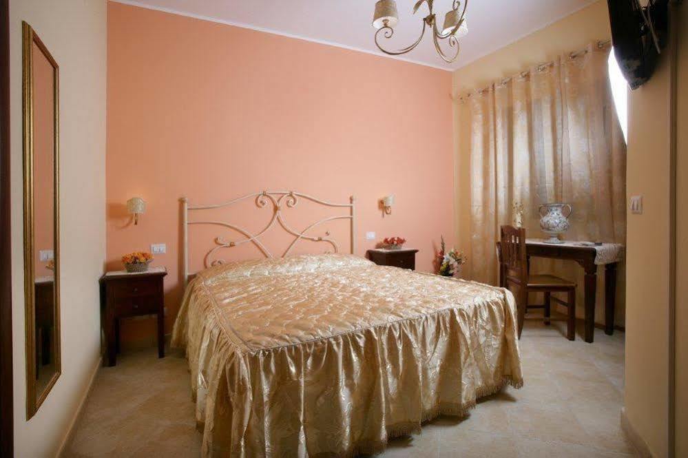 Bed And Breakfast Dionisio タオルミーナ エクステリア 写真