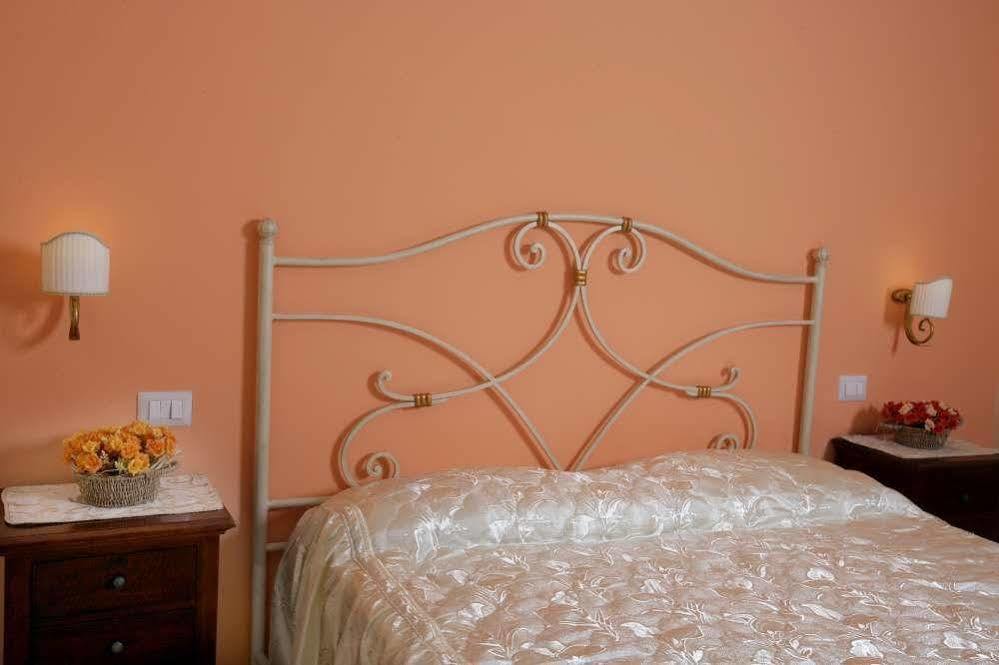 Bed And Breakfast Dionisio タオルミーナ エクステリア 写真